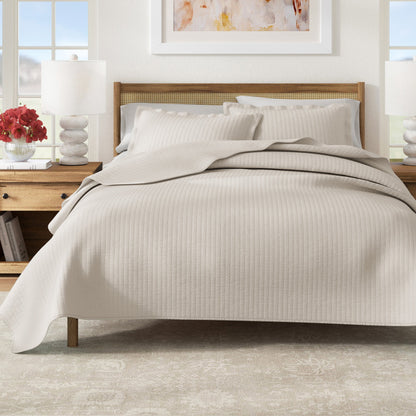 Solid Quilt - Alicia Collection